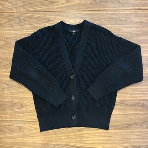 Uniqlo Women's Black Cardigan Sweater